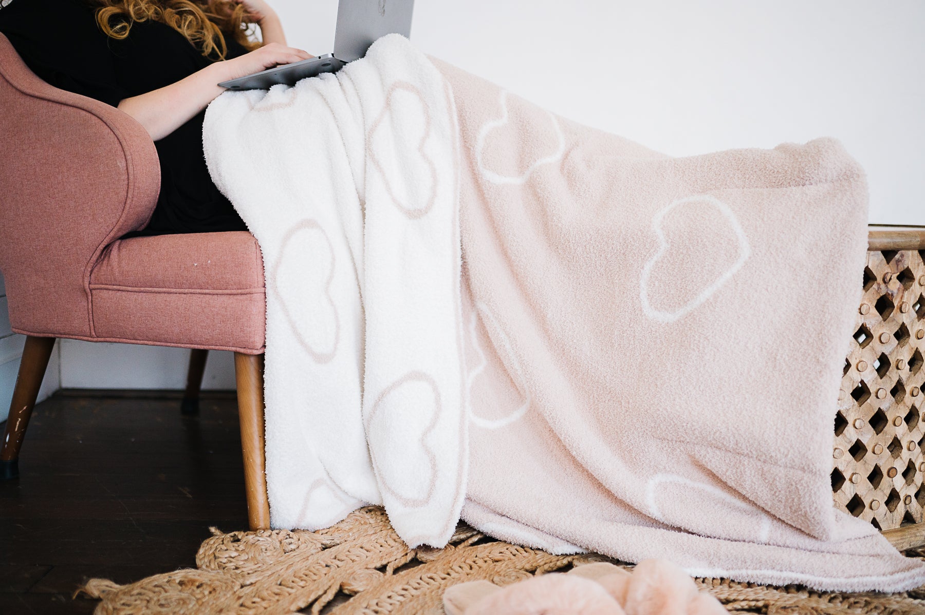 cozy toesies: the footed blanket